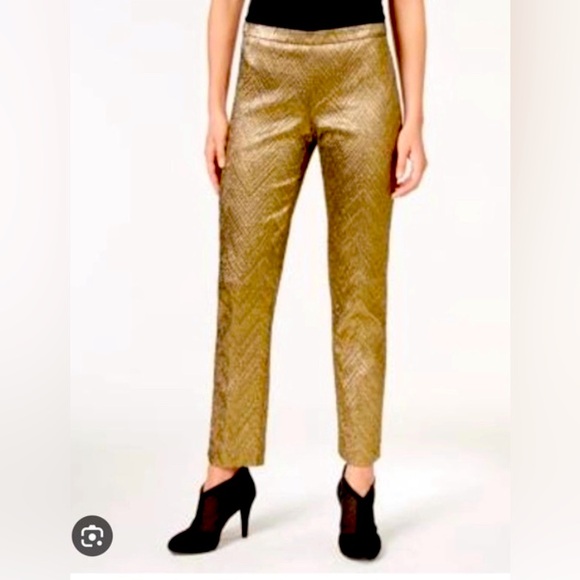 Trina Turk Pants - Never worn - gold chevron stretch pant